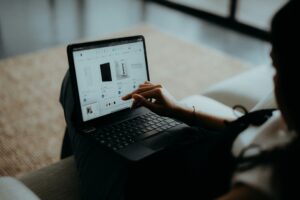 Analytics Hubspot Salesforce Marketing tips
